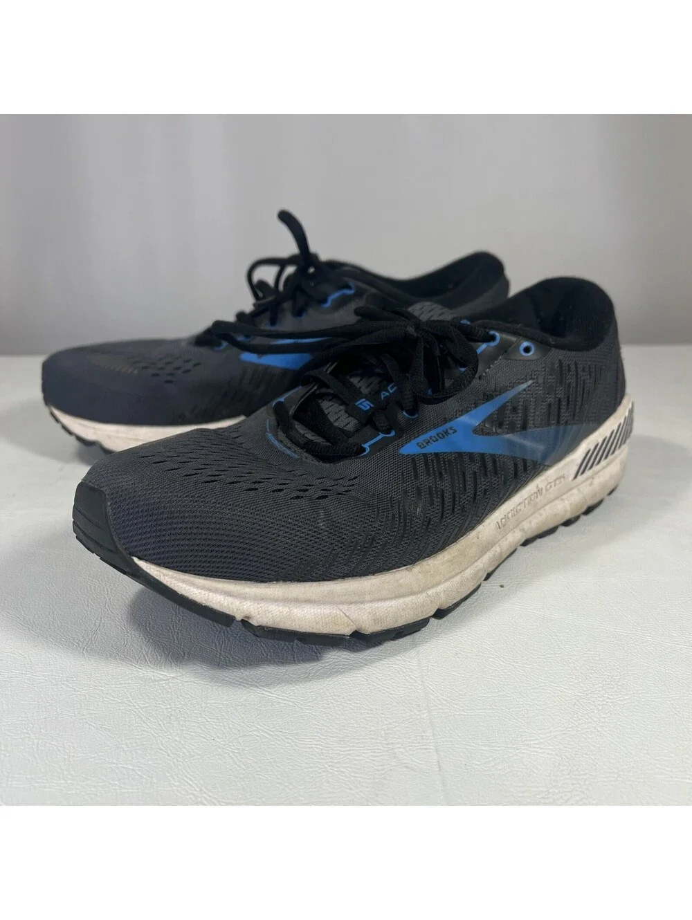 Brooks Adrenaline GTS 14 Shoes Sneakers Support Gray Blue Mens Size 9 Wide 2e